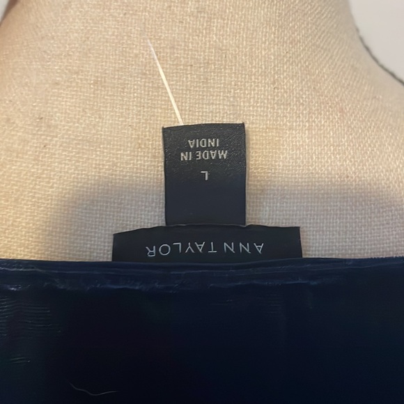 Ann Taylor short sleeve blue velvet top - Picture 7 of 8